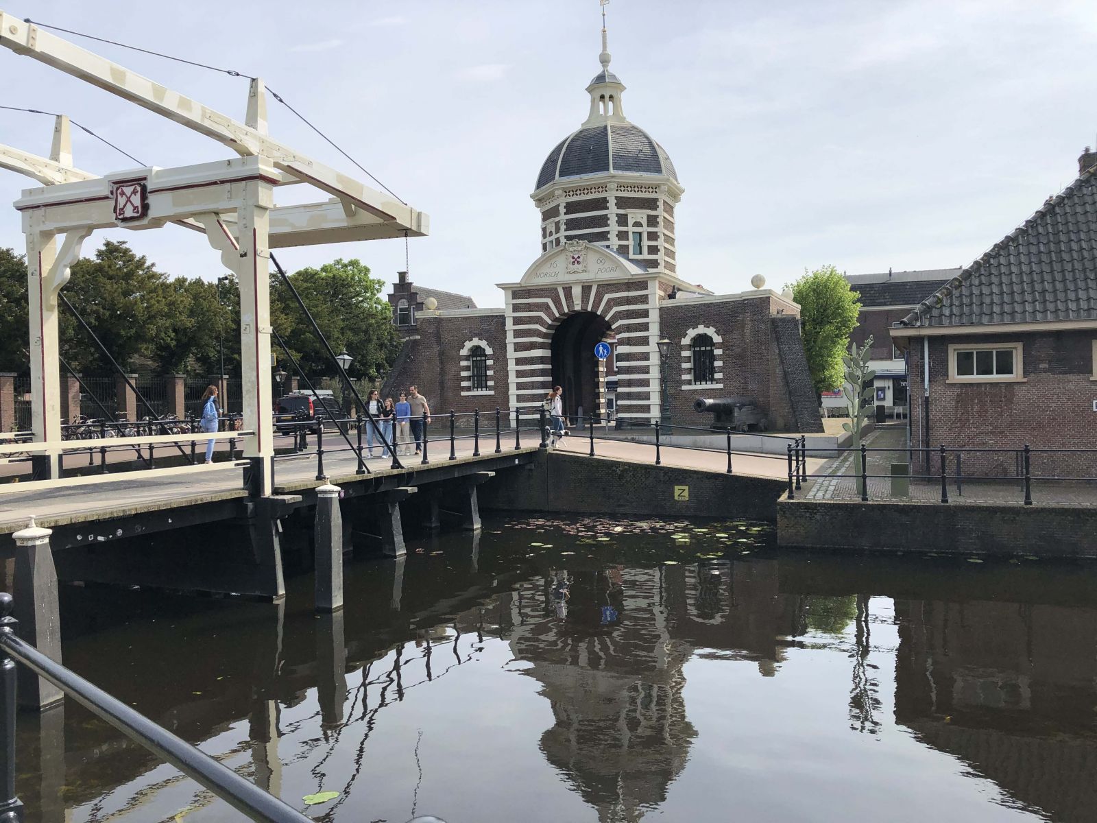 Gateway to Leiden